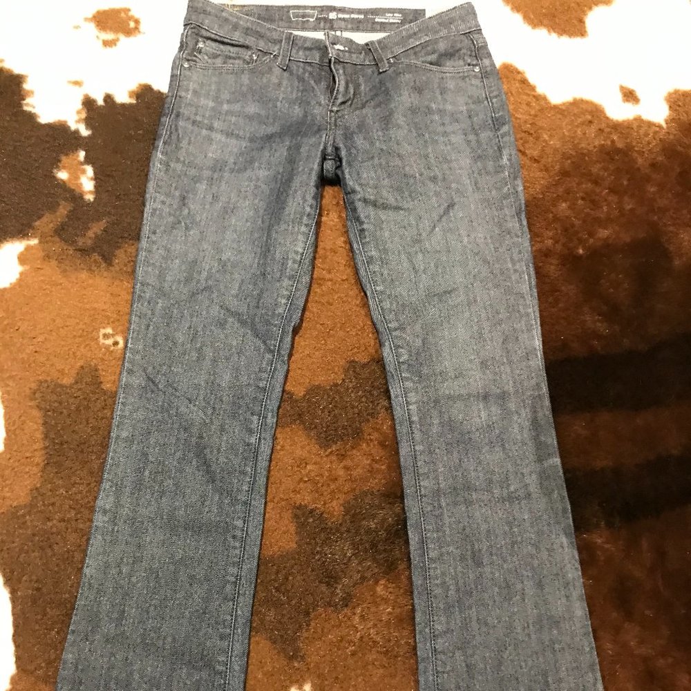 Levis Bootcut Skinny